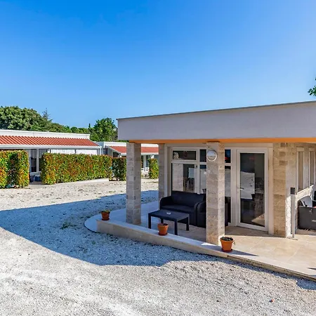 Dom wakacyjny Mobile Luxury Premium-3 By Interhome Pula